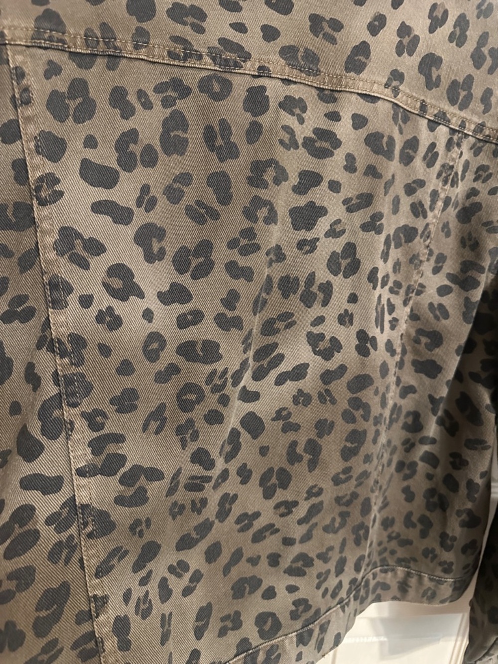 Rock & Republic Brown Leopard-Print Jean Jacket w Black Sherpa Collar, Sz XL - Picture 7 of 15